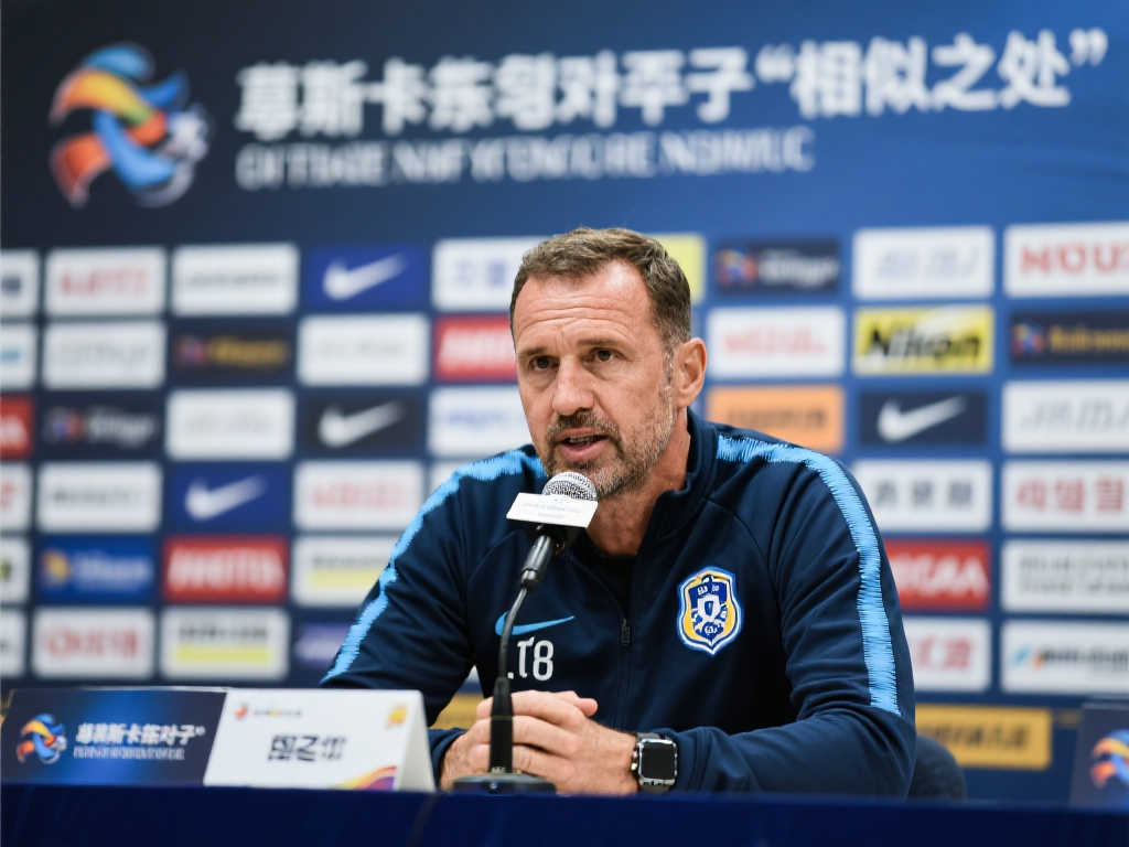 依旧不负众 依旧不负众